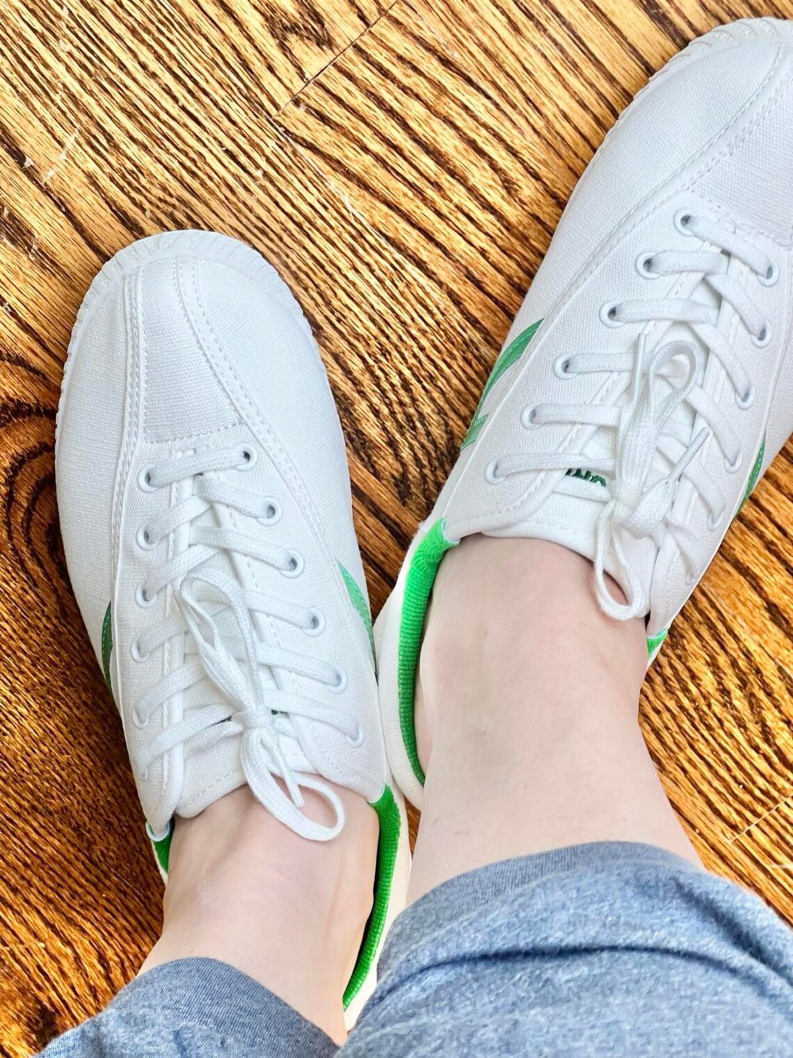 How To Make White Sneakers White Again