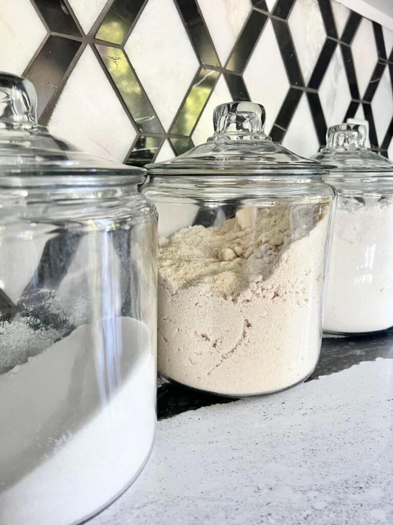 What to Put in Decorative Glass Jars in the Kitchen - Sonata Home