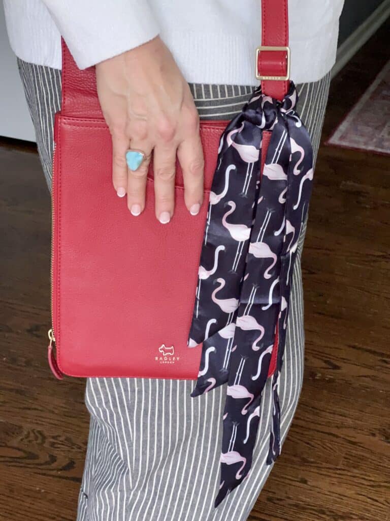 Protect your purse handles with a scarf – Being Kindra