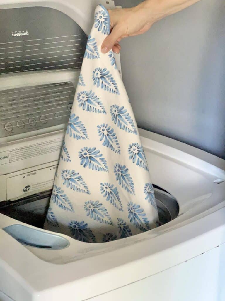 Can i wash throw pillows in the washing machine hotsell