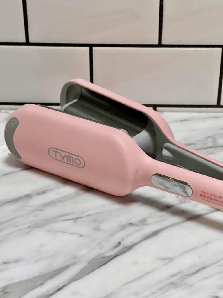 A Tymo hair waving tool