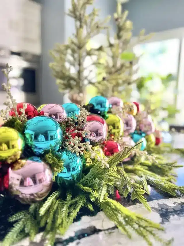 A DIY Centerpiece Idea Using Christmas Ball Ornaments