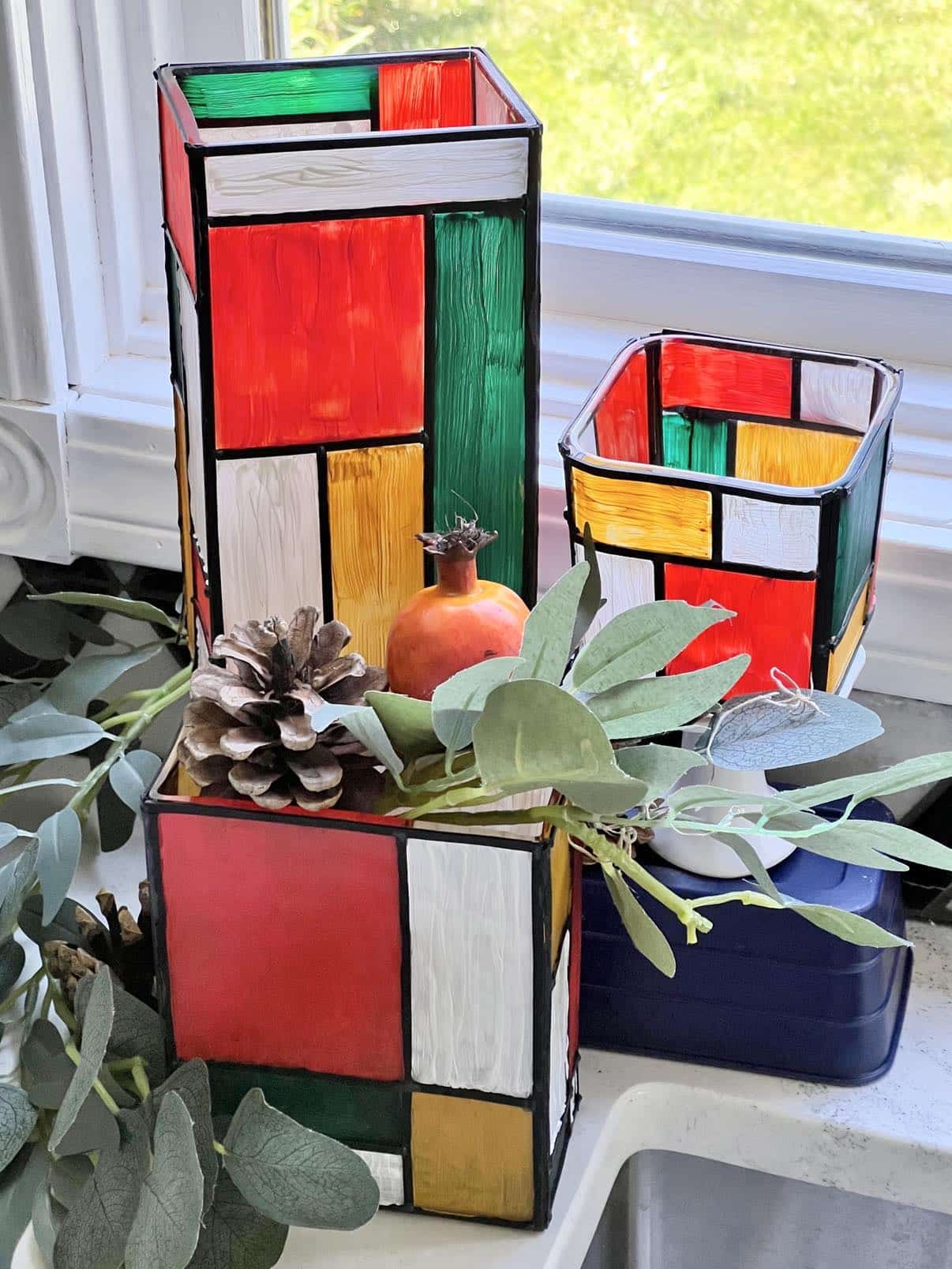 How to Paint a Glass Vase to Look Like Mondrian Stained Glass